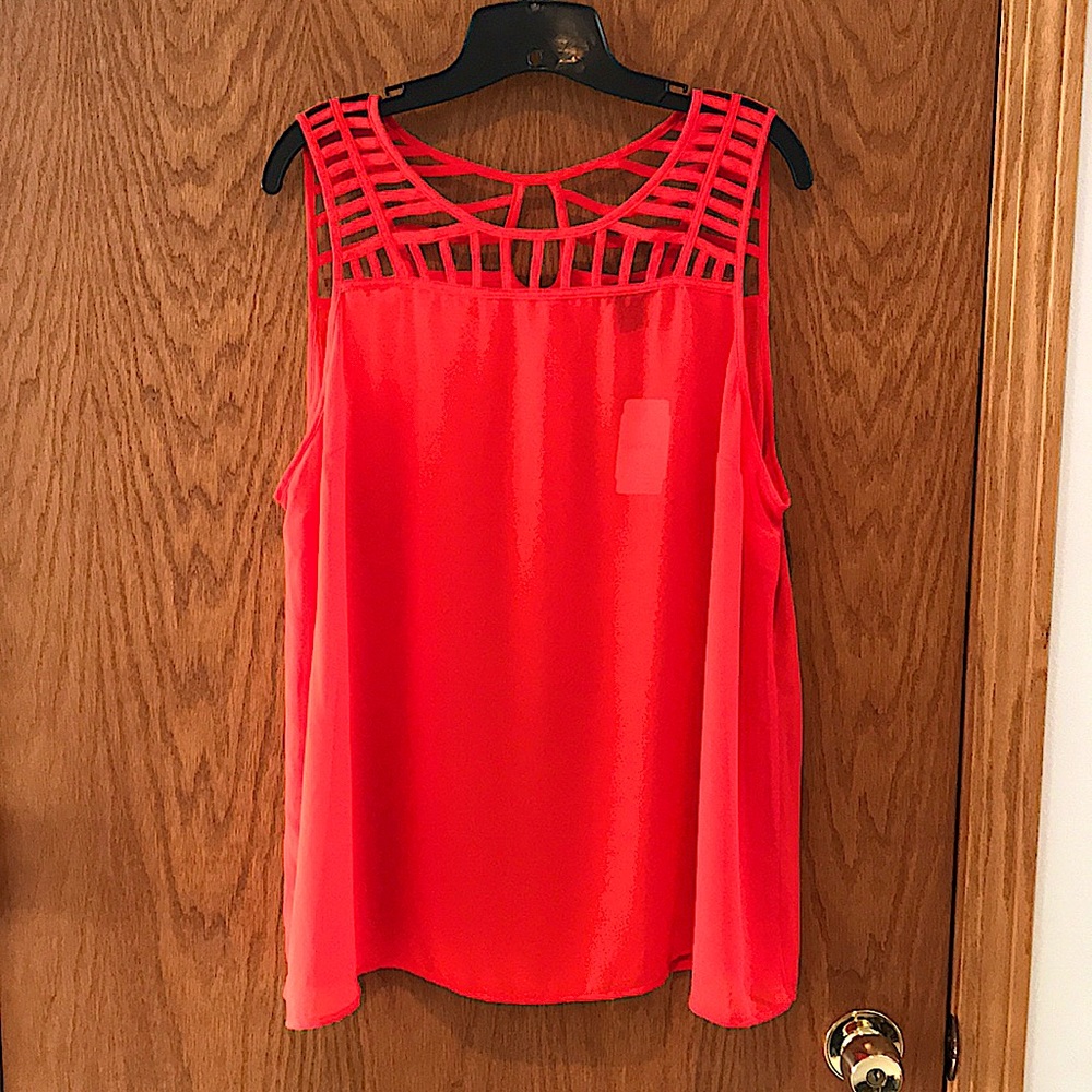 Nice  Women’s Torrid Sleeveless Top Sz 2 NWT